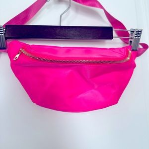 New Fanny pack without tags